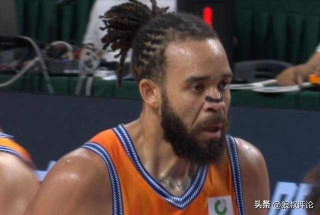 加时关键攻防接管比赛！麦基加盟上海男篮首秀18+3排球大帽付豪 | 中国区|zoty中欧|股份有限公司